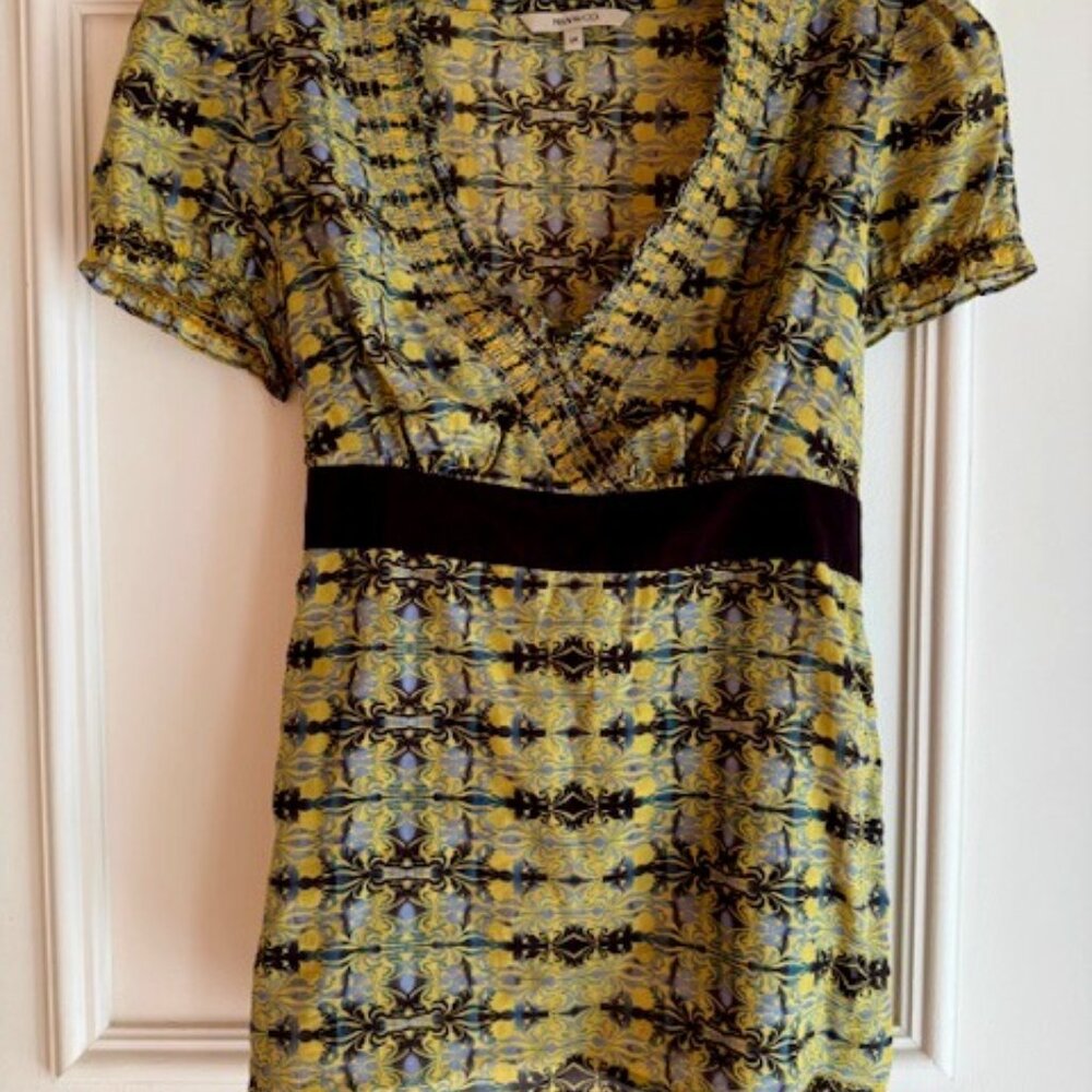 Soft short-sleeved patterned shirt